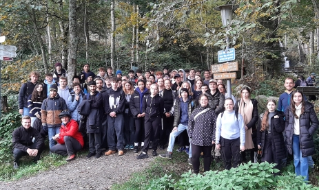 Die Eingangsklassen des TGs erlebten eine abwechslungsreiche Woche in Menzenschwand; hier bei einer Wanderung am Feldberg.